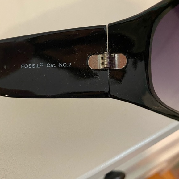 Fossil Sunglasses - Picture 2 of 5